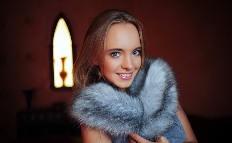 Эмилия, 21
